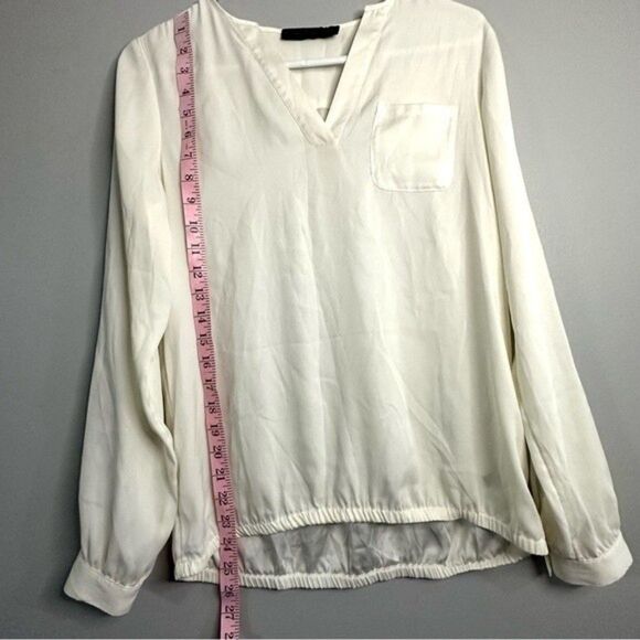 The Limited Women’s size small white silky feel long sleeve blouse 532B3 - Picture 9 of 11